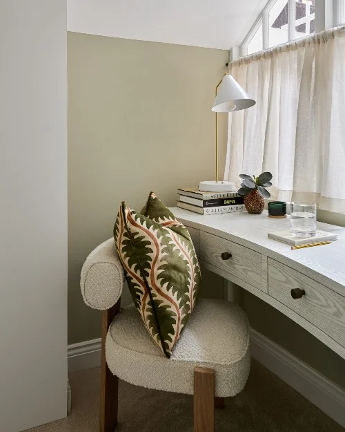 Choosing Home Office Blinds for Productivity and Style.